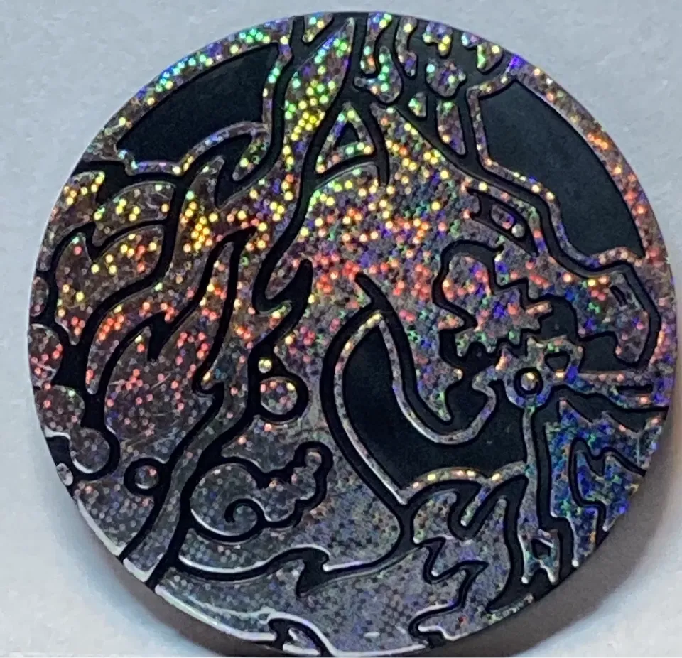 Moneda Charizard Vmax Silver